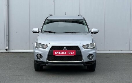 Mitsubishi Outlander III рестайлинг 3, 2010 год, 999 999 рублей, 2 фотография