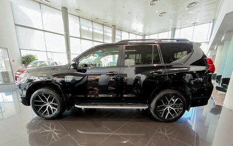 Toyota Land Cruiser Prado 150 рестайлинг 2, 2018 год, 5 526 000 рублей, 8 фотография