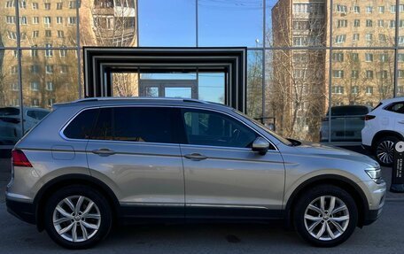 Volkswagen Tiguan II, 2018 год, 2 739 000 рублей, 3 фотография