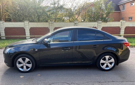 Chevrolet Cruze II, 2010 год, 795 000 рублей, 3 фотография