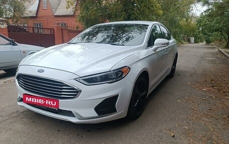 Ford Fusion (North America) II, 2019 год, 2 500 000 рублей, 3 фотография