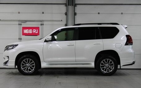 Toyota Land Cruiser Prado 150 рестайлинг 2, 2018 год, 5 580 000 рублей, 8 фотография