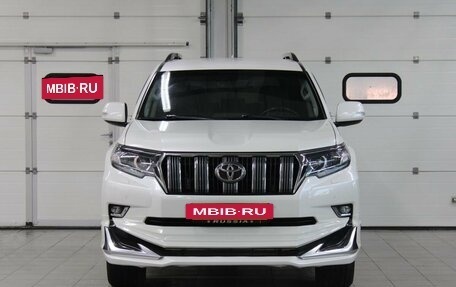 Toyota Land Cruiser Prado 150 рестайлинг 2, 2018 год, 5 580 000 рублей, 2 фотография