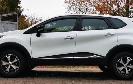 Renault Kaptur I рестайлинг, 2021 год, 1 780 000 рублей, 6 фотография