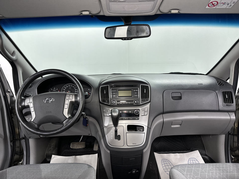 Hyundai H-1 II рестайлинг 2, 2021 год, 3 699 000 рублей, 5 фотография