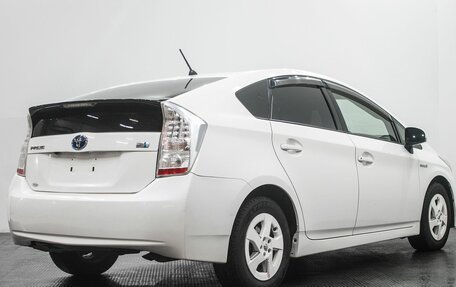 Toyota Prius, 2011 год, 1 359 000 рублей, 2 фотография