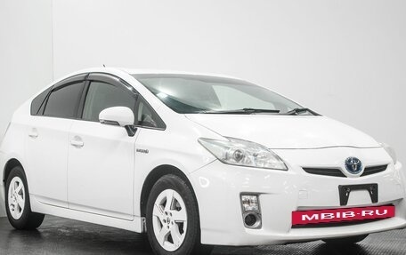 Toyota Prius, 2011 год, 1 359 000 рублей, 3 фотография