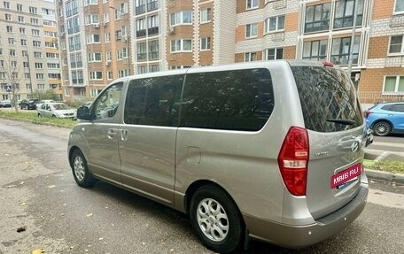 Hyundai H-1 II рестайлинг, 2014 год, 2 350 000 рублей, 3 фотография