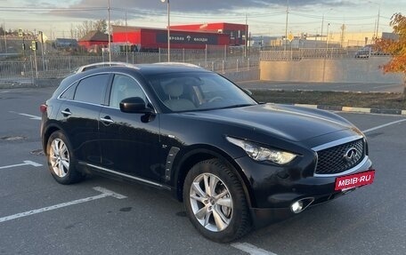 Infiniti QX70, 2017 год, 3 650 000 рублей, 3 фотография