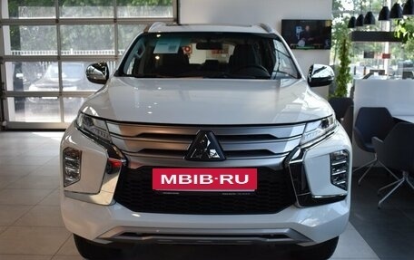 Mitsubishi Montero Sport, 2023 год, 6 450 000 рублей, 2 фотография