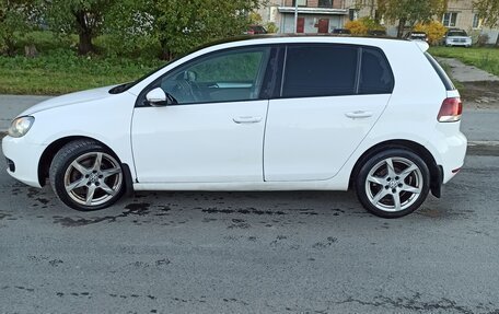 Volkswagen Golf VI, 2011 год, 940 000 рублей, 3 фотография