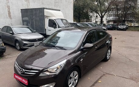 Hyundai Solaris II рестайлинг, 2015 год, 1 330 000 рублей, 1 фотография