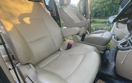 Hyundai Grand Starex Grand Starex I рестайлинг 2, 2017 год, 3 350 000 рублей, 17 фотография