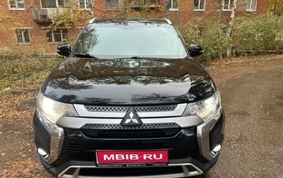 Mitsubishi Outlander III рестайлинг 3, 2019 год, 2 150 000 рублей, 1 фотография