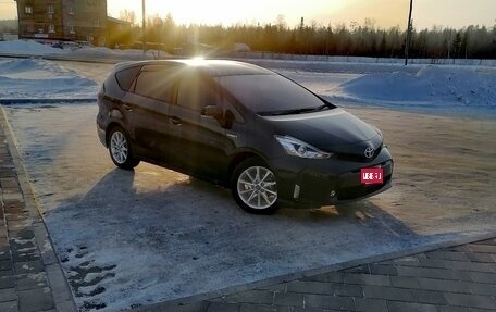 Toyota Prius Alpha I (ZVW40/41), 2015 год, 1 650 000 рублей, 1 фотография