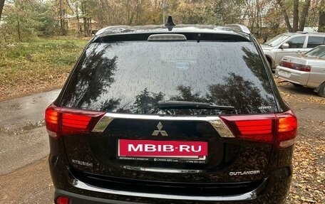 Mitsubishi Outlander III рестайлинг 3, 2019 год, 2 150 000 рублей, 4 фотография