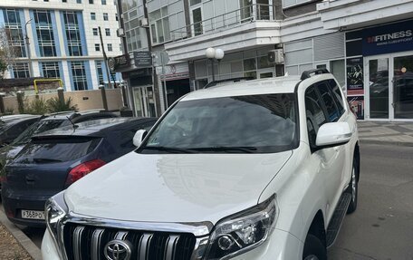 Toyota Land Cruiser Prado 150 рестайлинг 2, 2016 год, 4 200 000 рублей, 2 фотография