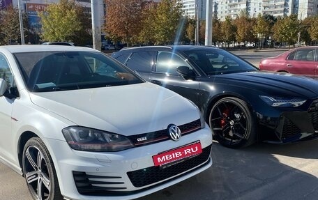 Volkswagen Golf GTI VII, 2014 год, 1 750 000 рублей, 2 фотография