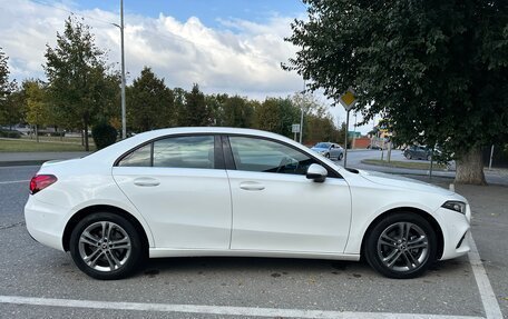 Mercedes-Benz A-Класс, 2019 год, 3 500 000 рублей, 2 фотография