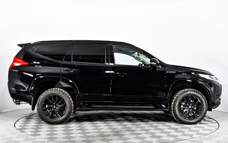 Mitsubishi Pajero Sport III рестайлинг, 2019 год, 3 590 000 рублей, 4 фотография