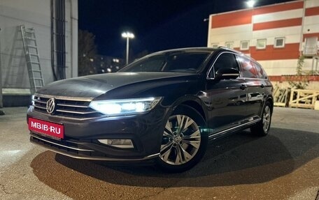 Volkswagen Passat B8 рестайлинг, 2020 год, 3 077 000 рублей, 1 фотография