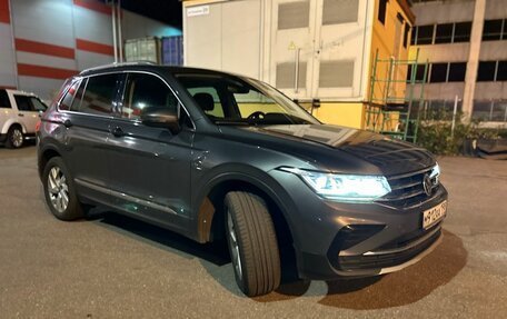 Volkswagen Tiguan II, 2021 год, 3 437 000 рублей, 3 фотография