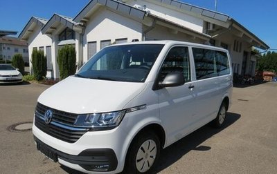 Volkswagen Caravelle T6 рестайлинг, 2022 год, 5 750 000 рублей, 1 фотография