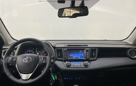 Toyota RAV4, 2016 год, 2 800 000 рублей, 9 фотография