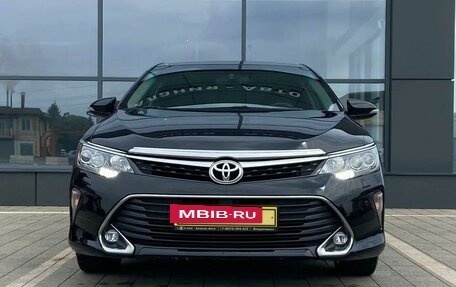 Toyota Camry, 2017 год, 2 359 000 рублей, 2 фотография