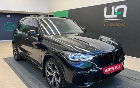 BMW X5, 2021 год, 12 000 000 рублей, 2 фотография