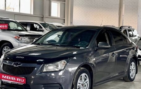 Chevrolet Cruze II, 2010 год, 795 000 рублей, 3 фотография