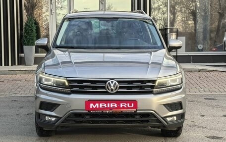 Volkswagen Tiguan II, 2018 год, 2 789 000 рублей, 2 фотография