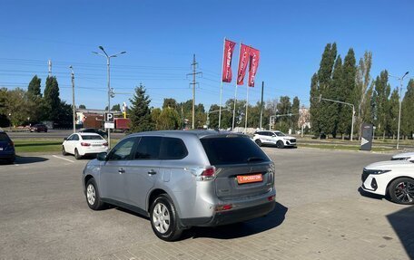 Mitsubishi Outlander III рестайлинг 3, 2013 год, 1 200 000 рублей, 7 фотография