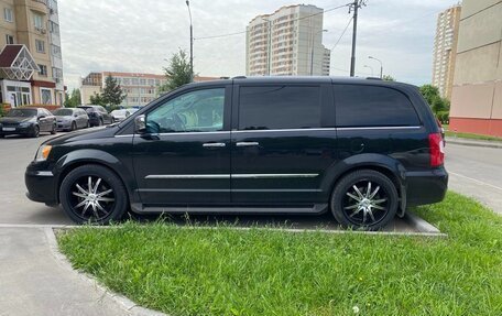 Chrysler Voyager IV, 2014 год, 2 550 000 рублей, 19 фотография