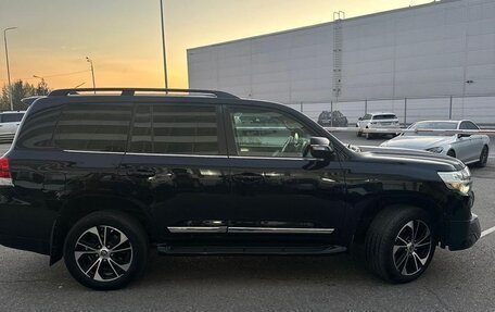 Toyota Land Cruiser 200, 2015 год, 5 999 000 рублей, 8 фотография