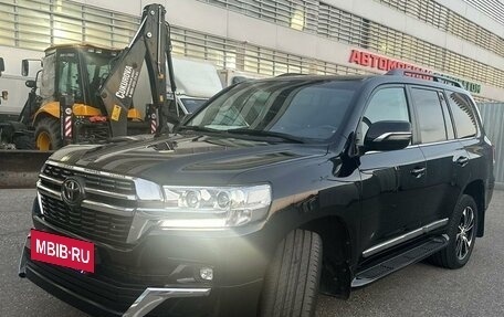 Toyota Land Cruiser 200, 2015 год, 5 999 000 рублей, 4 фотография