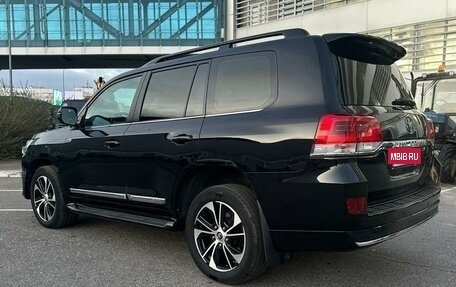 Toyota Land Cruiser 200, 2015 год, 5 999 000 рублей, 2 фотография