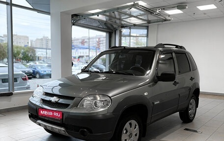 Chevrolet Niva I рестайлинг, 2011 год, 516 000 рублей, 1 фотография