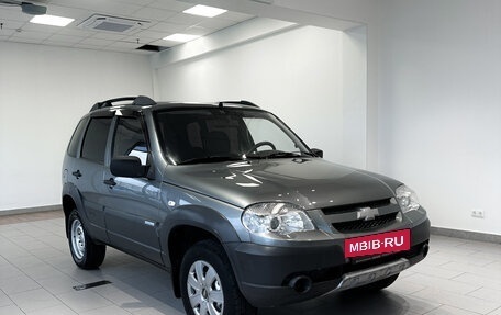 Chevrolet Niva I рестайлинг, 2011 год, 516 000 рублей, 3 фотография