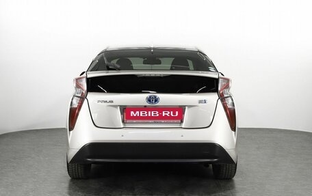 Toyota Prius IV XW50, 2017 год, 1 943 000 рублей, 4 фотография