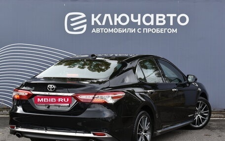 Toyota Camry, 2023 год, 4 178 000 рублей, 2 фотография