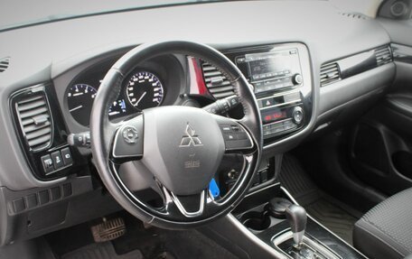 Mitsubishi Outlander III рестайлинг 3, 2019 год, 2 480 000 рублей, 14 фотография