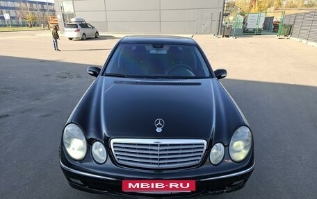 Mercedes-Benz E-Класс, 2004 год, 1 050 000 рублей, 14 фотография