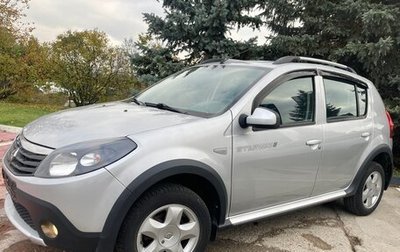 Renault Sandero I, 2013 год, 925 000 рублей, 1 фотография