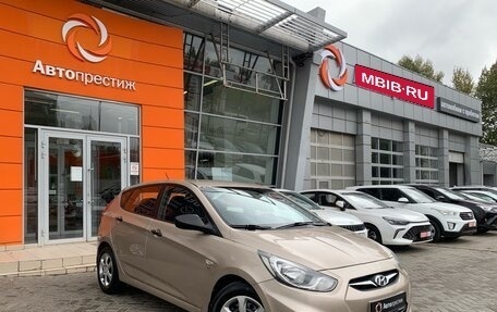 Hyundai Solaris II рестайлинг, 2013 год, 960 000 рублей, 1 фотография