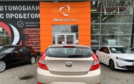 Hyundai Solaris II рестайлинг, 2013 год, 960 000 рублей, 6 фотография