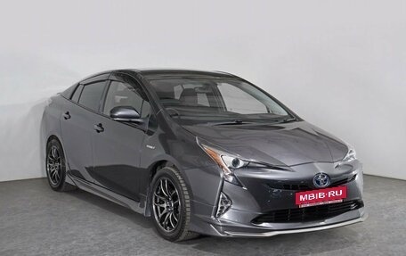 Toyota Prius IV XW50, 2016 год, 1 753 000 рублей, 3 фотография