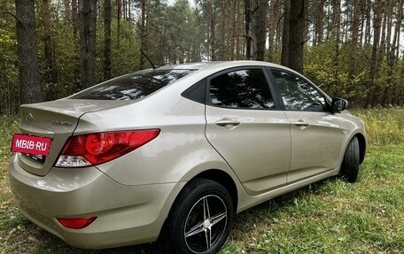 Hyundai Solaris II рестайлинг, 2013 год, 930 000 рублей, 7 фотография