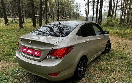 Hyundai Solaris II рестайлинг, 2013 год, 930 000 рублей, 3 фотография