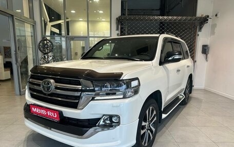 Toyota Land Cruiser 200, 2019 год, 9 794 000 рублей, 1 фотография